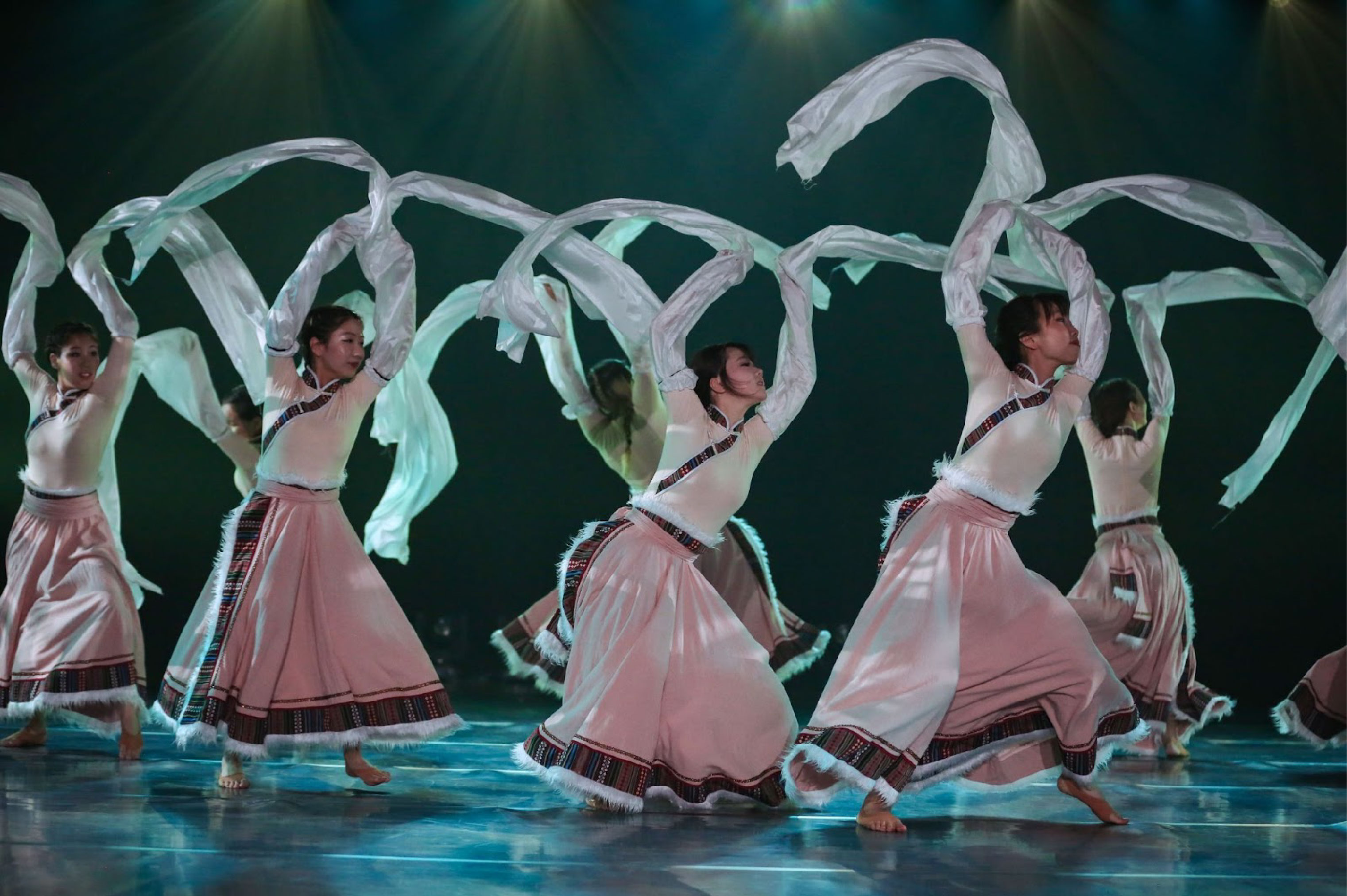 Students of Professor Tao’s Dances of Southern China course, performing on stage.