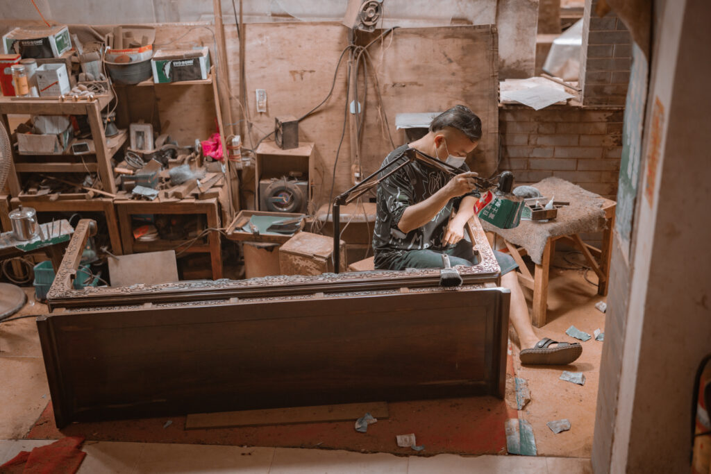 Ken Wu ’24 took a visit to the craftsman space of Gongyi Road in Taisha