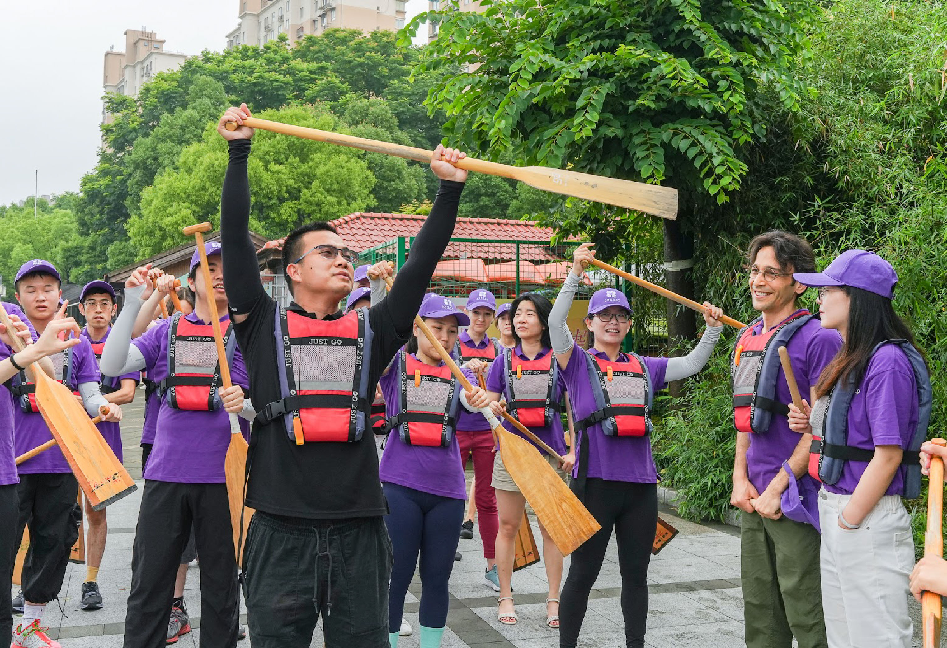 learning dragon boat paddling techniques