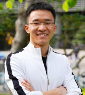 Lancelot Zhang Qilin ’21: Language is the Silk that Weaves Community Together