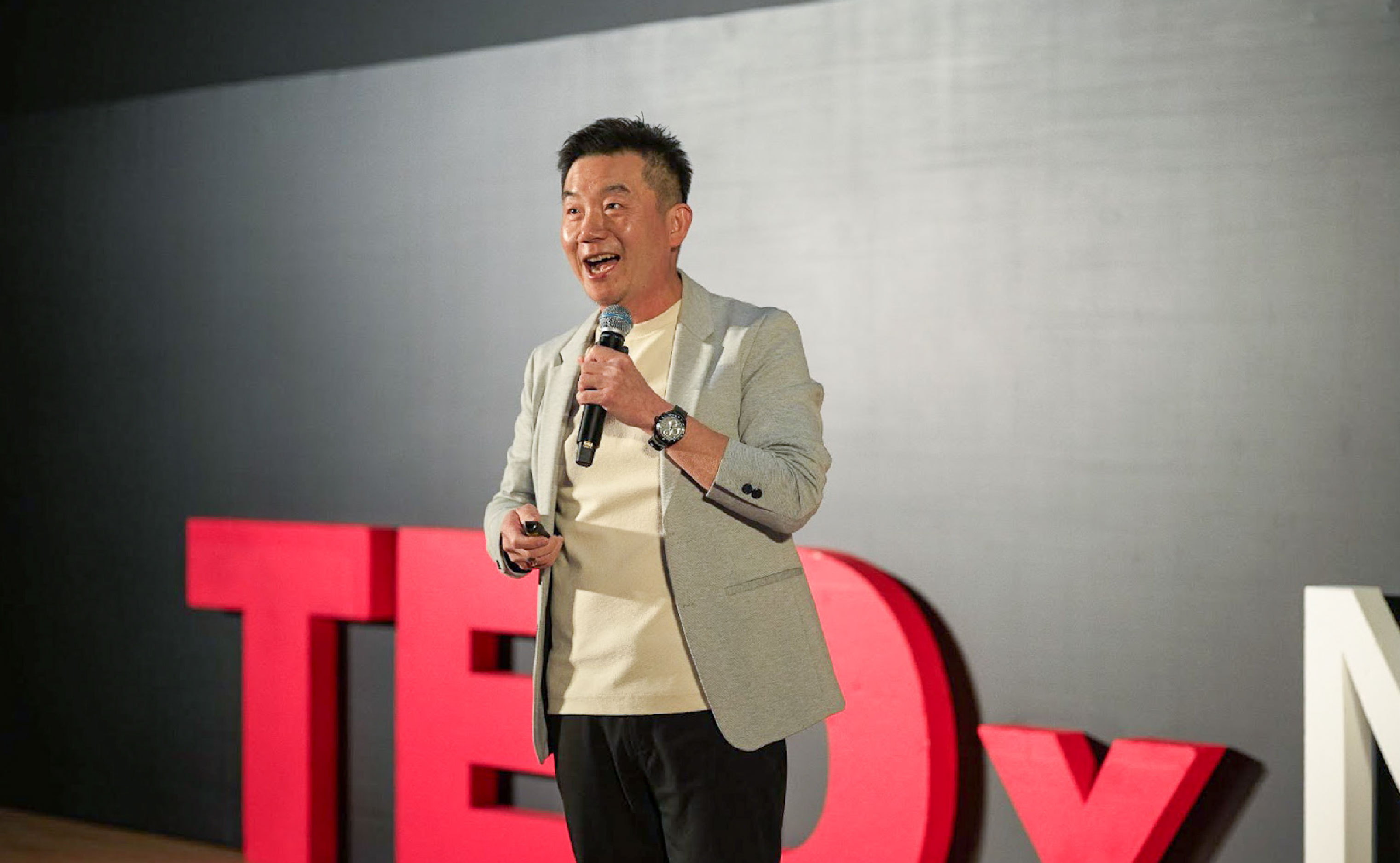 CIO of Sephora (LVMH) in China Jeffery Chang talks about what it means to be “1% better, everyday.” 