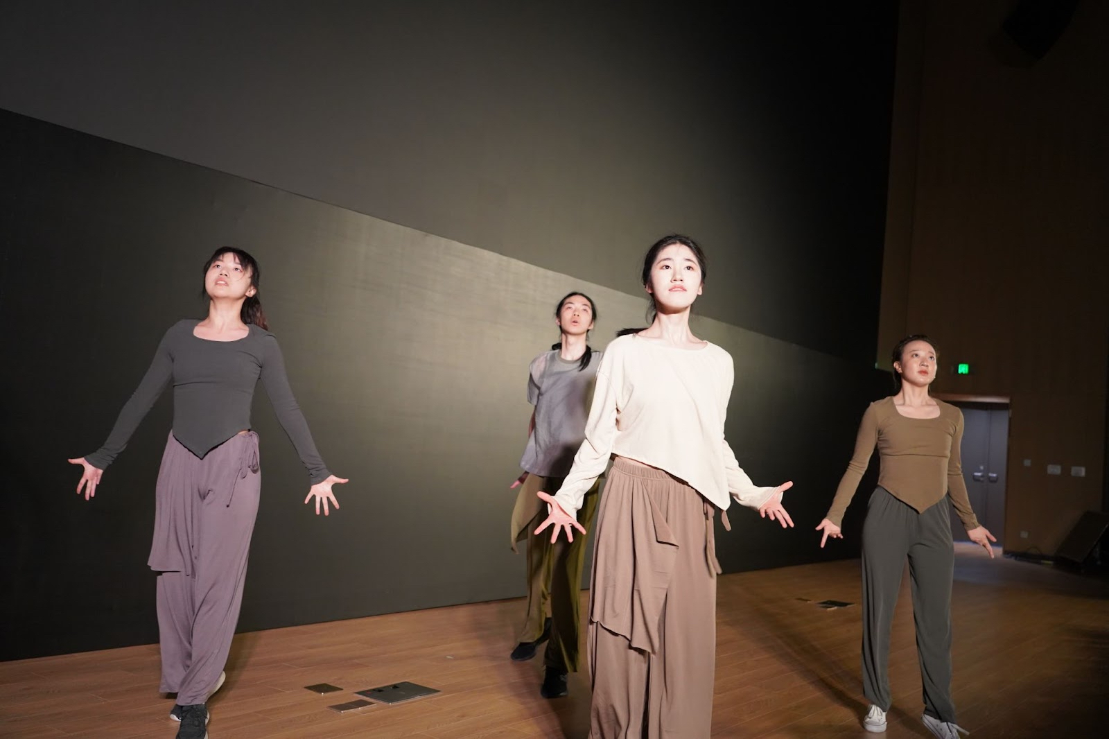 Student choreography by (from left to right) Annie Lu ‘24, Tate Pan ‘24, Yayuan Yang ‘26, and Yuzhuo Sun ‘27, supervised by Assistant Arts Professor of Dance Yuting Zhao.