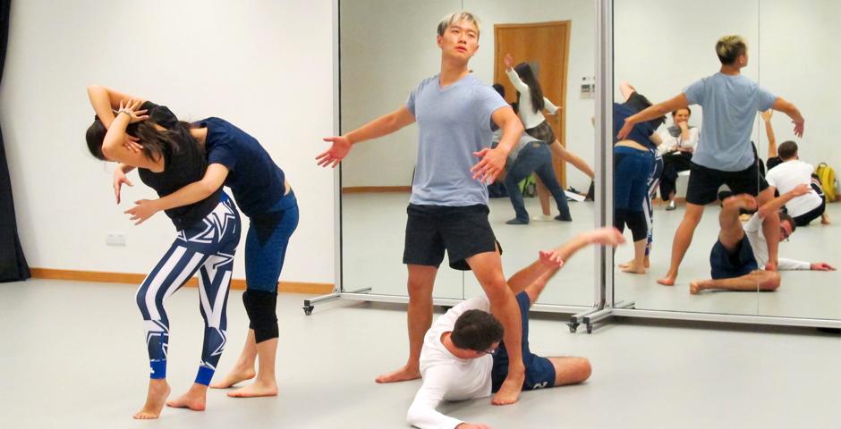 Dancers were encouraged to abandon overthinking what form they should take, but instead let the shapes of their bodies be determined by spontaneous, fluid movements. (Photos by: NYU Shanghai)