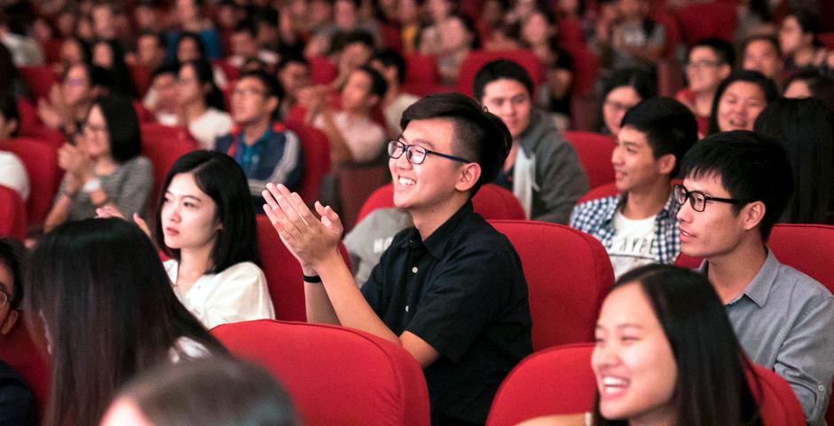 Friday, Sept. 8- NYU President Andrew Hamilton stopped over in Shanghai for a warm welcome to the Class of 2021, followed by the 2017 NYU Shanghai Reality Show —an amalgam of high-energy hilarity mixed with gritty realness.