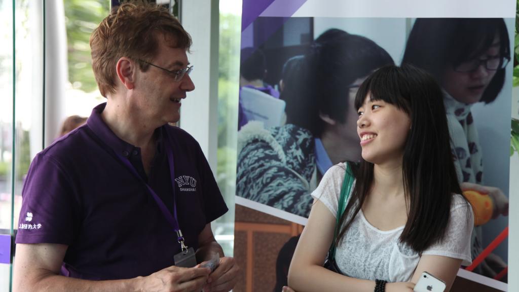 Class of 2018 Move In Day. August 16, 2014. (Photo by Rhine Lu)