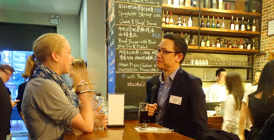 The NYU Alumni Office and Career Development Center hosted the second annual NYU Alumni Executive Mentor Appreciation Dinner on May 5. Some 50 alumni mentors and student protégés gathered to celebrate the rewards of their partnership. (Photos by: NYU Shanghai)