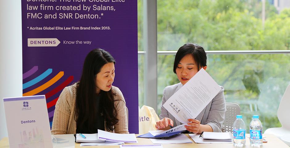 Internship Fair on October 23, 2015. (Photo by: Xinyi Xu)