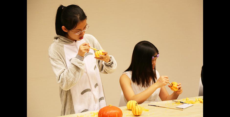 Halloween Night Activities on October 31, 2015. (Photo by: Wenqian Hu)