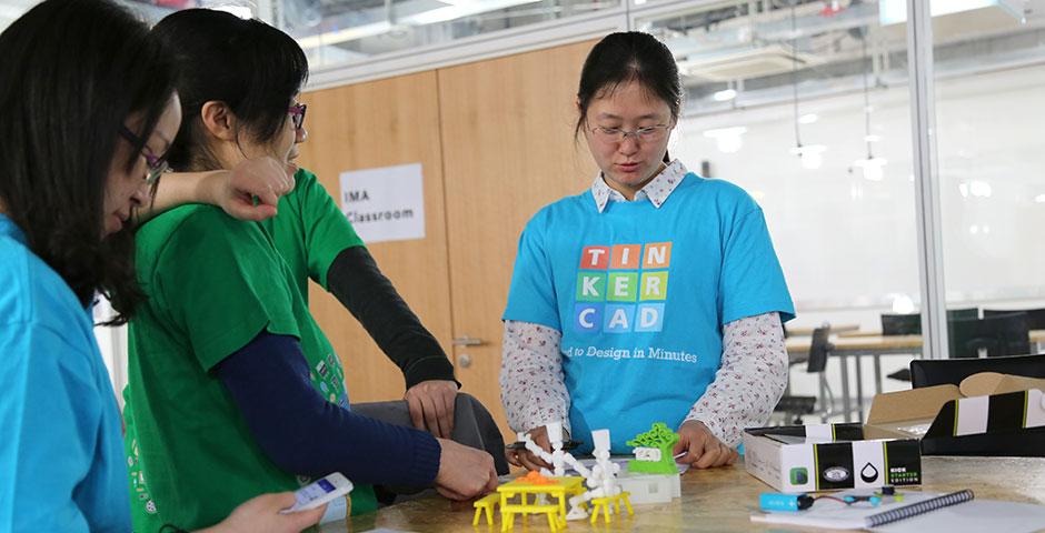 2015年3月16日， 上海纽约大学举办智能家居设计竞赛。最后入围作品会在4月27日在校公开演示。 （摄影：王孙怡）