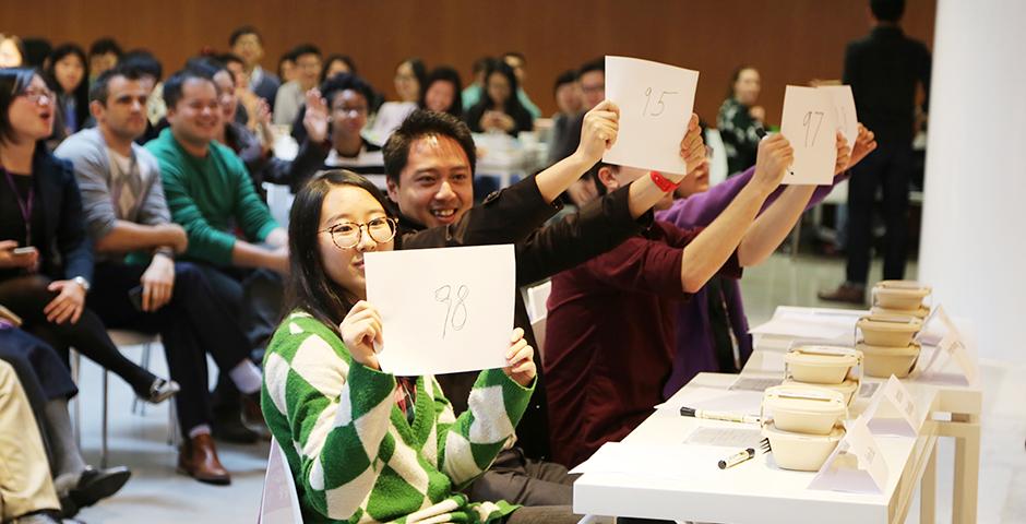 由上海纽约大学共青团委主办的校园“十大歌手”预选赛于11月9日至13日在上海纽约大学举行。（摄影：胡文倩）