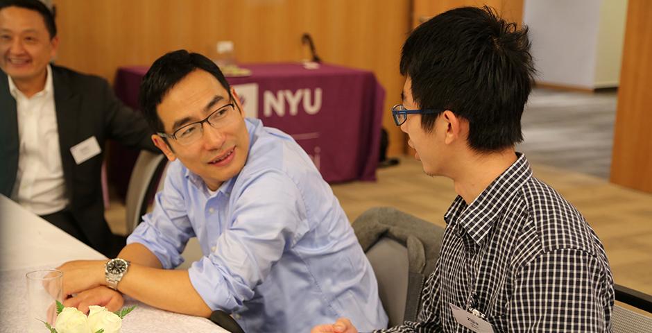 The NYU Global Alumni Programs and NYU Shanghai’s Career Development Center held a launch dinner for the second year of the NYU Alumni Executive Mentor Program on November 12, 2015. (Photo by: Wenqian Hu)