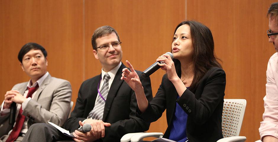 NYU Shanghai's first-ever graduate school panel featured faculty and professionals who provided advice on applying to and attending graduate programs in law, medical, business, and research doctorates. This was followed by a mixer, where panelists and students mingled and chatted. April 24, 2015. (Photo by Fred Wu)