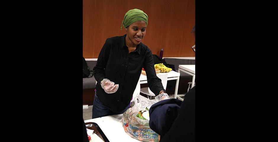 NYU Shanghai students kicked off the Spring 2015 semester with a variety of fruits at the official Welcome Back Mixer. January 26, 2015. (Photo by Sunyi Wang)