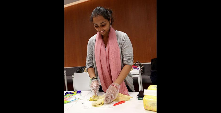 NYU Shanghai students kicked off the Spring 2015 semester with a variety of fruits at the official Welcome Back Mixer. January 26, 2015. (Photo by Sunyi Wang)