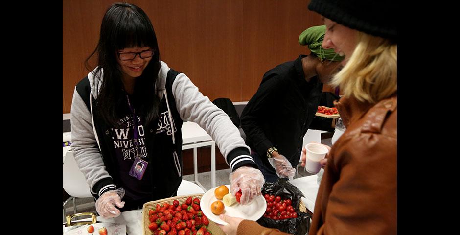 NYU Shanghai students kicked off the Spring 2015 semester with a variety of fruits at the official Welcome Back Mixer. January 26, 2015. (Photo by Sunyi Wang)