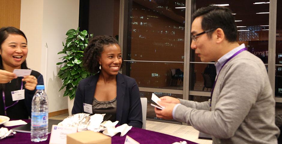 The NYU Alumni Executive Mentor Program, which pairs alumni mentors with current NYU Shanghai students for professional development, launches its inaugural year with a kick-off dinner. Jeff Lehman, Vice Chancellor of NYU Shanghai, praised the participants in their collaboration to improve linkages across the NYU global community. January 29, 2015. (Photo by Annie Seaman)