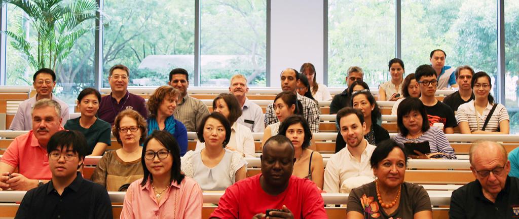 2015年7月18日上午， 联合国的一众人员来到上海纽约大学参观访问。（摄影：许志健）