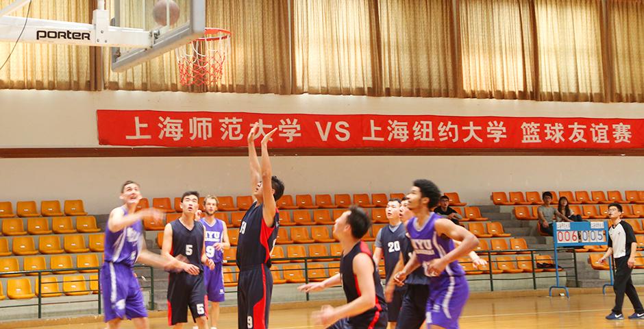 The NYU Shanghai Men's basketball team went toe to toe with Shanghai Normal University on March 5, with the game rallying to a tie at 74-74. (Photo by: Annie Seaman)