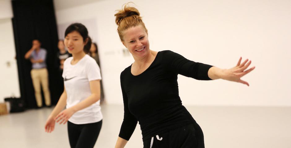 Aly Rose, Associate Arts Professor of NYU Shanghai, was delighted to welcome the Dayton dancers to her class. “We have been learning about the history of jazz dance in America and its origins in West African dance. So it was just fabulous for us to learn moves and songs from Nigeria with DCDC.”