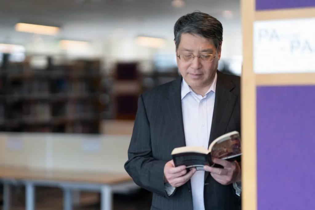 “I photographed Chancellor Yu just the day before he retired and I wrote about how he felt on his last day at NYU Shanghai. We walked around the whole campus.  When we stopped by the library, I could see he felt emotional as he showed me a series of history books he had personally donated.”