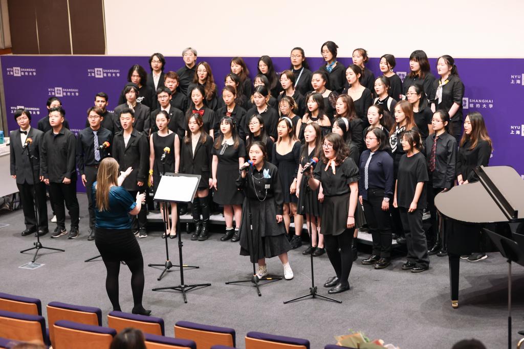 The NYU Shanghai Chorale, featuring over 70 singers from all class years, sang three crowd pleasing show-tunes: “The Greatest Show” from the musical The Greatest Showman, “Show Yourself” from the movie Frozen 2, and a mashup from the musical Hamilton.