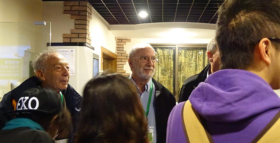 Fos Field Trip to Canature Company on November 14, 2015. (Photo by: Mei Wu)