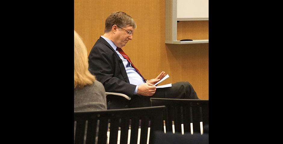 C.C. Chu, renowned for his inventions in biomaterials, sits down with NYU Shanghai Vice Chancellor Jeff Lehman. March 24, 2015. (Photo by Mei Wu)