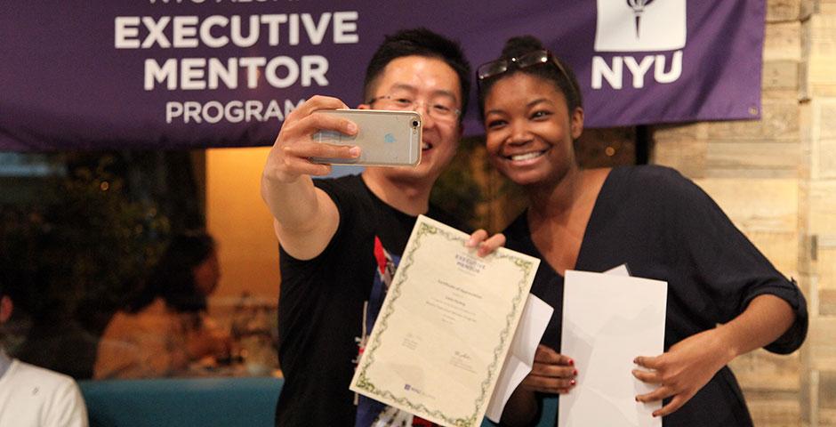 2015年5月8日， 上海纽约大学的学生与纽约大学的杰出校友见面互动。 (摄影：王婷婷)