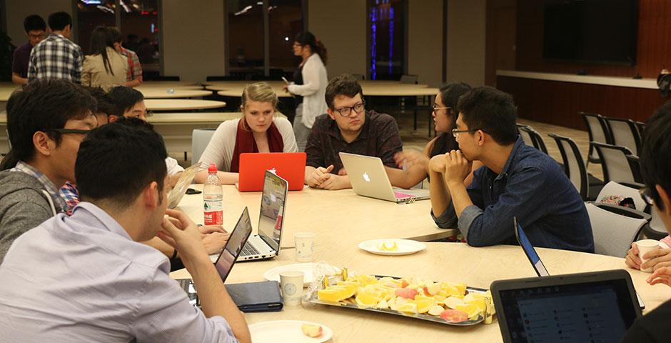 Student Government Announcement, October 8, 2014 (Photo by Kadallah Burrowes)