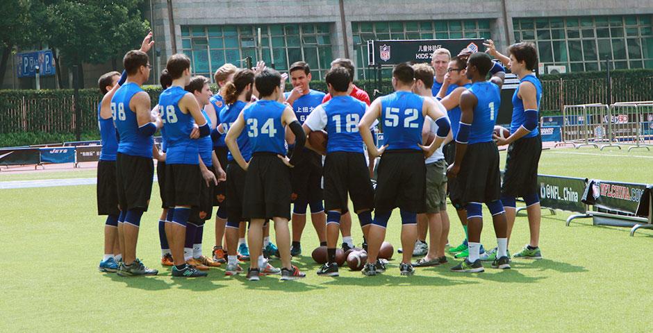 Flag Football Game, NYU Shanghai v.s. Shanghai Normal University, October 12, 2014. (Photo by Lingyi Liu)