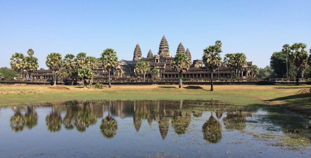 Deans&#039; Service Scholars travel to Siem Reap, Cambodia over winter break to collaborate with Project New Hope. January 2015. (Photo by Janli Tiffany Gwo)