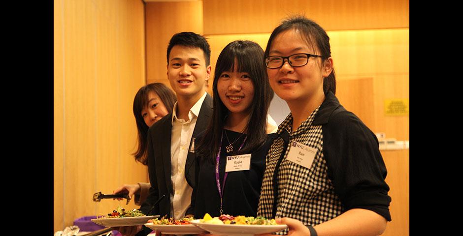 The NYU Alumni Executive Mentor Program, which pairs alumni mentors with current NYU Shanghai students for professional development, launches its inaugural year with a kick-off dinner. Jeff Lehman, Vice Chancellor of NYU Shanghai, praised the participants in their collaboration to improve linkages across the NYU global community. January 29, 2015. (Photo by Xin Wei)