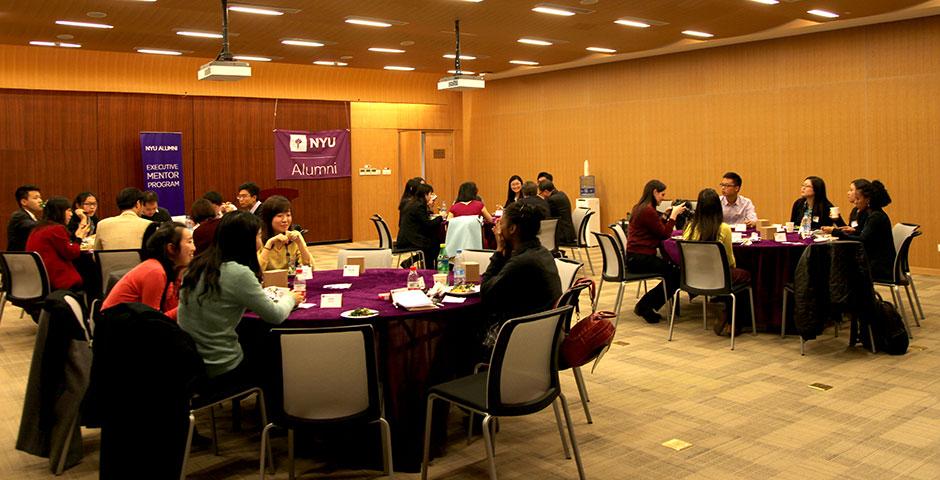 The NYU Alumni Executive Mentor Program, which pairs alumni mentors with current NYU Shanghai students for professional development, launches its inaugural year with a kick-off dinner. Jeff Lehman, Vice Chancellor of NYU Shanghai, praised the participants in their collaboration to improve linkages across the NYU global community. January 29, 2015. (Photo by Xin Wei)
