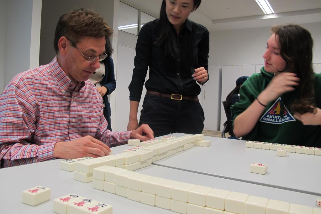 This Single’s Day, faculty, staff and students practiced their skills and their mandarin by playing Mahjong, a Chinese game that dates back to the Ming era when it was invented supposedly by Admiral Zheng He ‘s ship crew to liven up their long sea voyages.