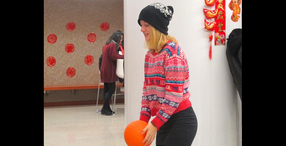 In the spirit of Chinese New Year, students were able to catch up with friends after winter break at the Welcome Back party, celebrating with traditional red envelopes packed with sweet goodies, and challenging friends with a creative basketball hoop dragon’s head game. (Photos by: NYU Shanghai)