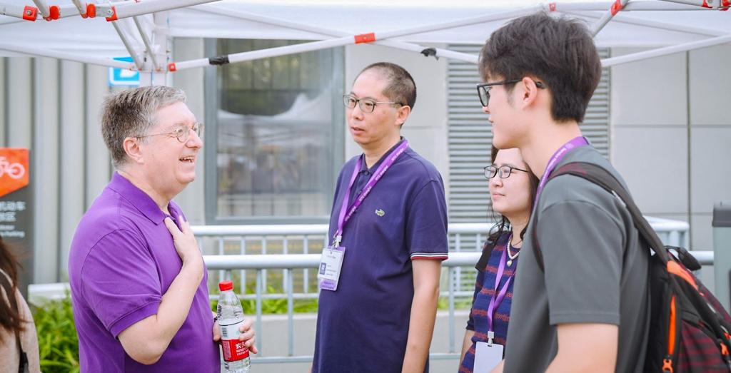 Vice Chancellor Jeffrey Lehman was on hand to greet the new students
