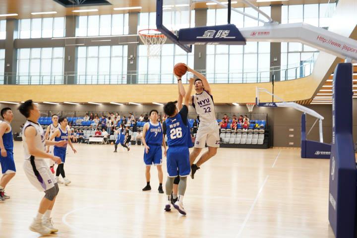 On the weekend of April 20, three NYU Shanghai sports teams traveled to Xi’an Jiaotong-Liverpool University (XJTLU) in Suzhou to compete in the third annual XJTLU Cup, a multi-sport tournament bringing together teams from several Sino-foreign universities including University of Nottingham Ningbo China (UNNC), Duke Kunshan University, and Wenzhou Kean University.