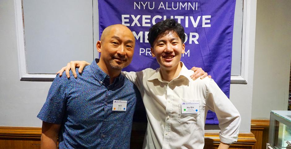 5月11日，纽约大学校友导师项目的感谢晚宴上，31名来自各领域的校友导师与其指导的学生齐聚一堂，共庆本学年完美收官。该项目由职业发展中心和校友关系办公室共同设立。（摄影：NYU Shanghai）