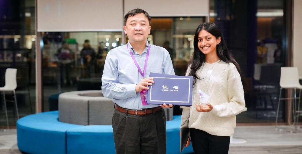 Best Research Project in Business and Economics: Hafsa Shahama Hilmi Samsudeen, Dan Huynh