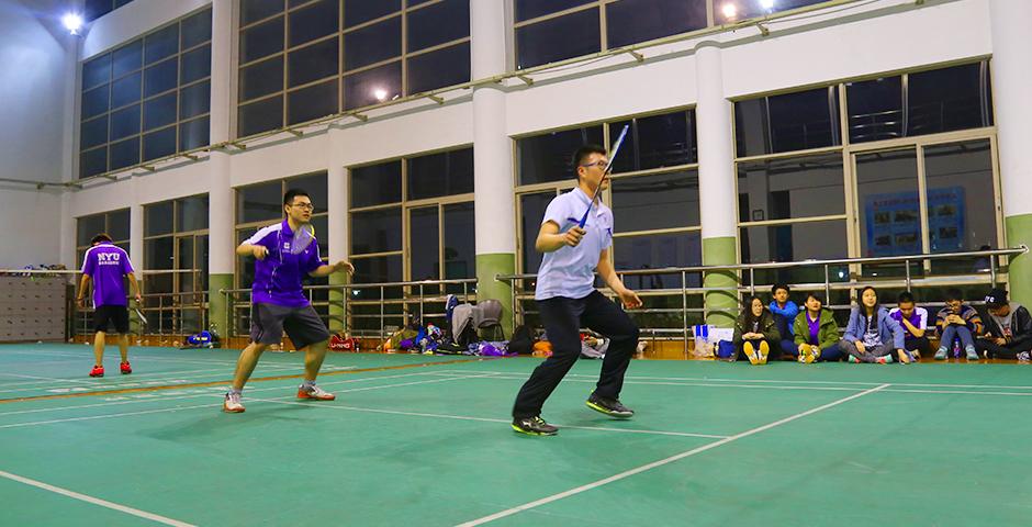 NYU Shanghai and Shanghai University of International Business and Economics squared off in several men’s and women’s matches on March 14th in Songjiang District. (Photo by: Xinyi Xu)