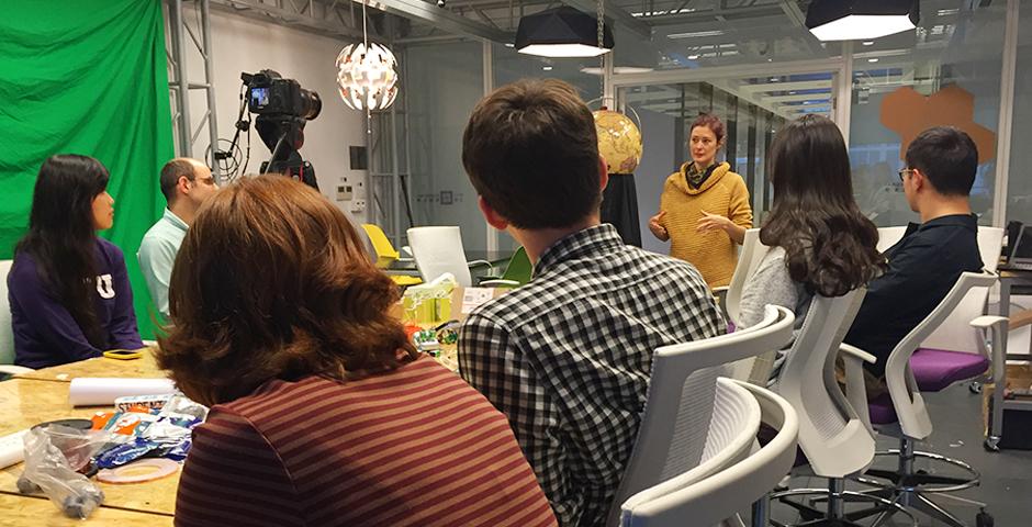 NYU Shanghai’s artist in residence Kat Austen discussed her installation the Coral Empathy Device at an art workshop held April 12. (Photo by: NYU Shanghai)