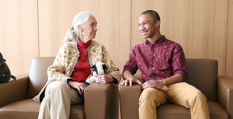 世界著名青少年环境发展保护组织Youth for Environmental Sustainability创始人Jane Goodall 亲临讲坛。 她的有趣故事娓娓道来。 (摄影： Dylan J Crow)