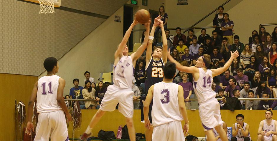 NYU Shanghai vs Yale-NUS Basketball Game, November 1st, 2014. (Photo by Kevin Pham)