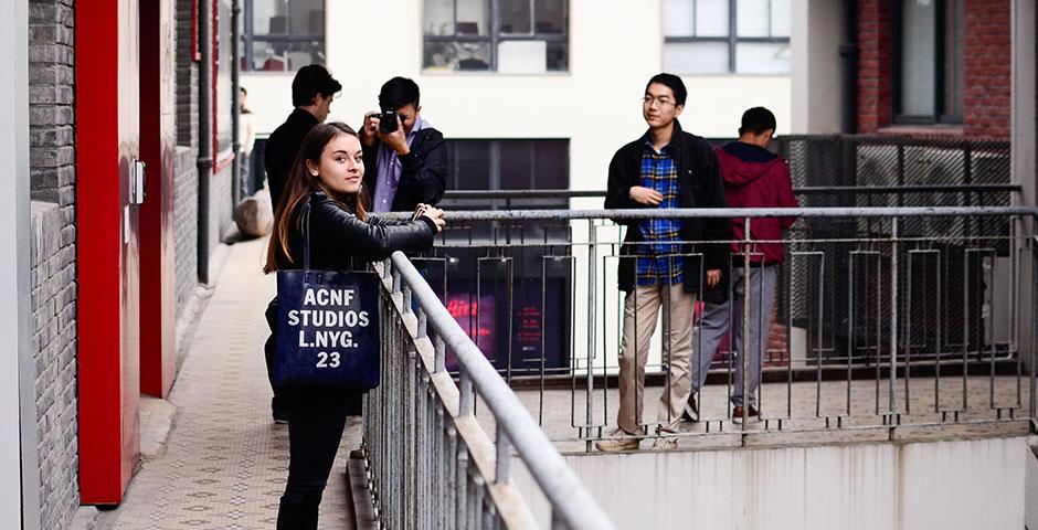 NYU Shanghai students visit contemporary art district 50 Moganshan Road (M50). November 16, 2014. (Photo by Noel Konagai)