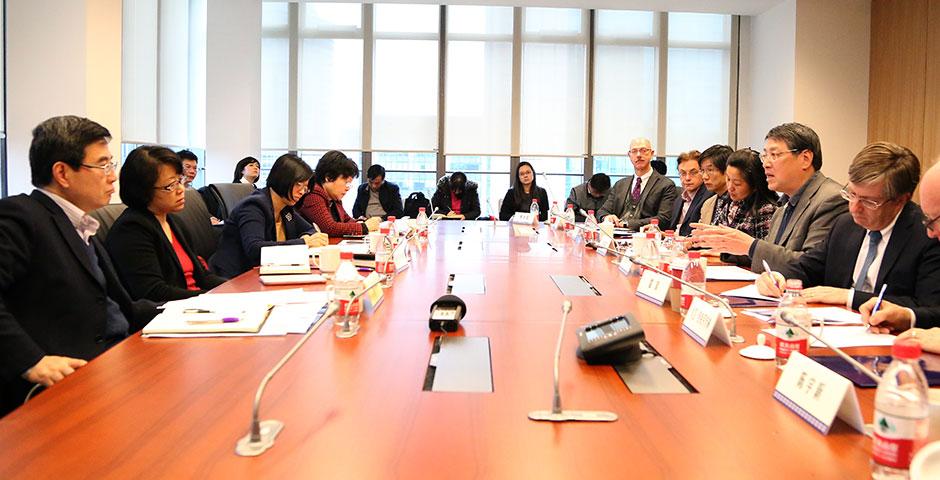 Tiehui Weng, Vice Mayor of Shanghai, visits NYU Shanghai. March 5, 2015. (Photo by Tina Xu)