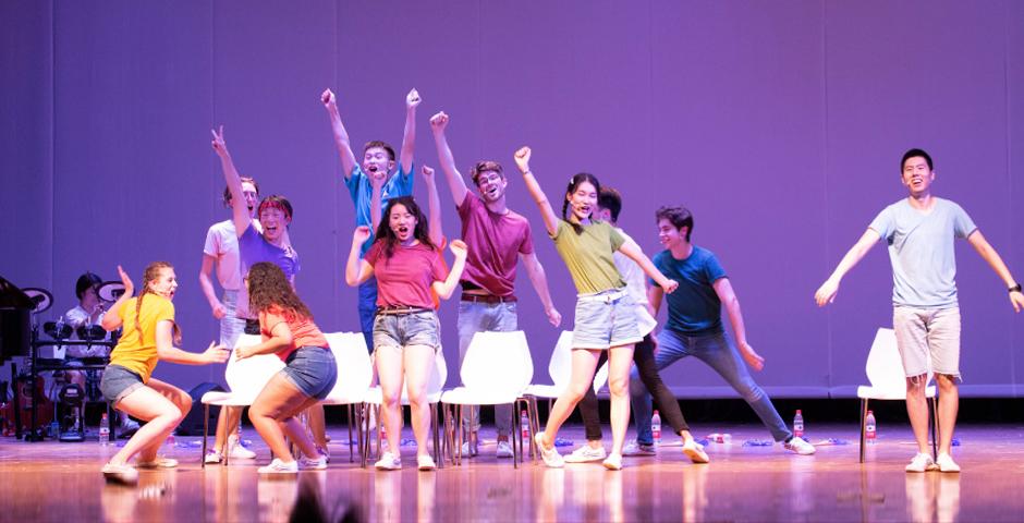 The musical maintained a light and fun tone even as it addressed serious topics such as sexual misconduct, body image, and mental illness.   Photo By Nate Luo ’22