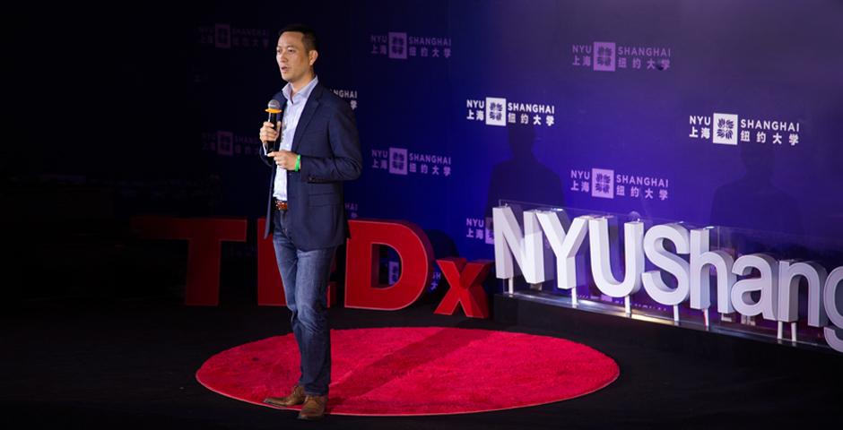 Tim Wang, president of Canature Water Group, brought to the audience the idea of introducing more environmentally-friendly products to the market. For example, installing water dispensers throughout the city, combined with online campaigns, can help reduce the use of non-recyclable plastic bottles.