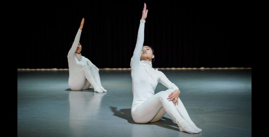 “Line and Spirals,” choreographed and performed by Liang Xiao ’22, Wang Yinqi ’22 (not pictured), and Xie Jiangxuan ’22