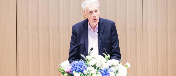 Turing Award Winner John Hopcroft Speaks at NYU Shanghai
